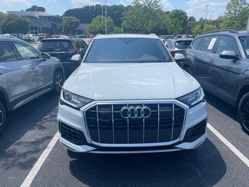 Used 2023 Audi Q7 3.0T Premium Plus w/ Premium Plus Package AWD/4WD image 3