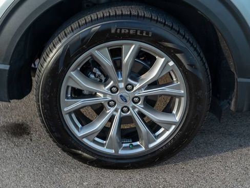 Used 2023 Ford Explorer XLT w/ Equipment Group 202A RWD image 12