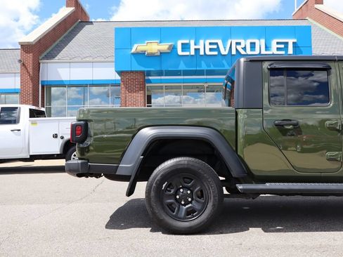 Used 2022 Jeep Gladiator Sport AWD/4WD image 36