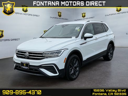 Used 2024 Volkswagen Tiguan SE image 1