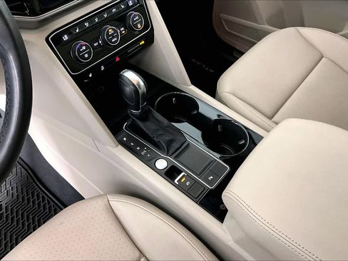 Used 2019 Volkswagen Atlas SEL image 17