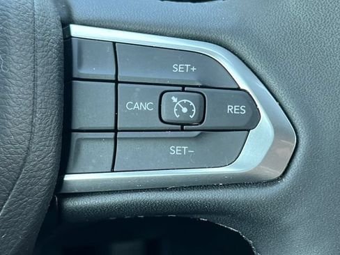 Used 2026 Jeep Compass Latitude AWD/4WD image 19