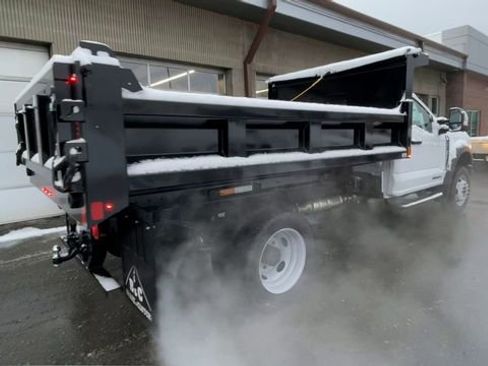 New 2025 Ford F550 4x4 Regular Cab Super Duty image 2