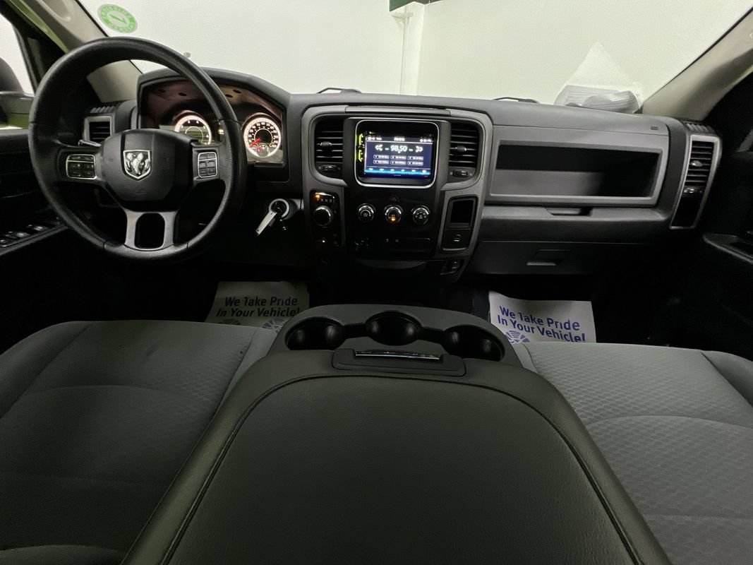 Used 2017 RAM 1500 Express w/ Express Value Package AWD/4WD image 18