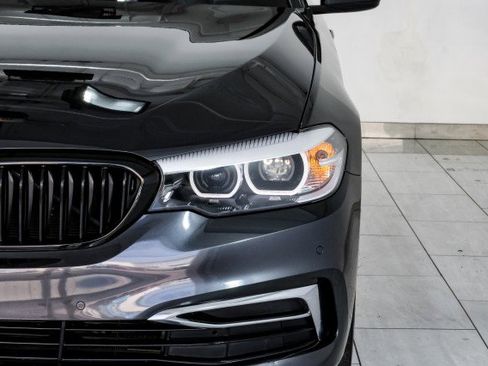 Used 2020 BMW 530i xDrive w/ Premium Package image 52