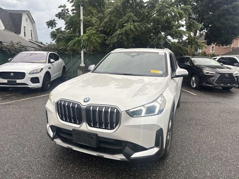 Used 2023 BMW X1 xDrive28i w/ Convenience Package AWD/4WD image 4
