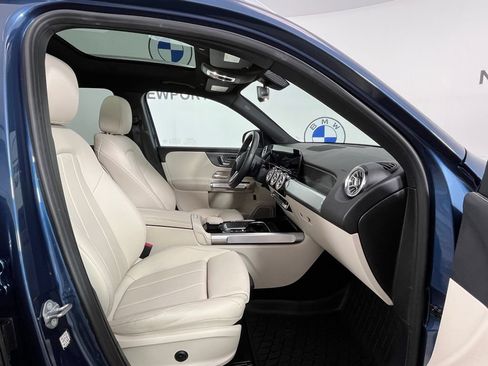 Used 2021 Mercedes-Benz GLB 250 4MATIC image 24