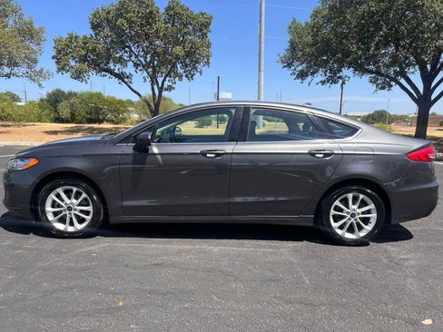 Used 2020 Ford Fusion SE image 6