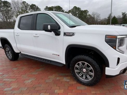 Used 2024 GMC Sierra 1500 AT4 w/ Technology Package image 3