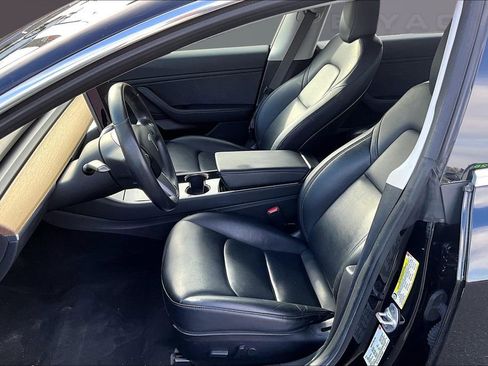 Used 2018 Tesla Model 3 Long Range image 23