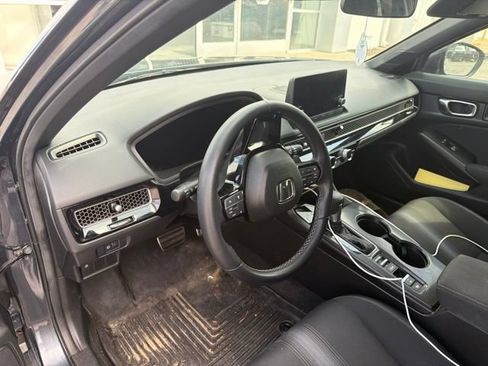 Used 2025 Honda Civic Sport image 12