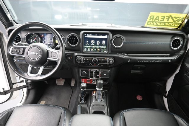 Used 2022 Jeep Wrangler Unlimited Rubicon 4xe w/ Cold Weather Group AWD/4WD image 44