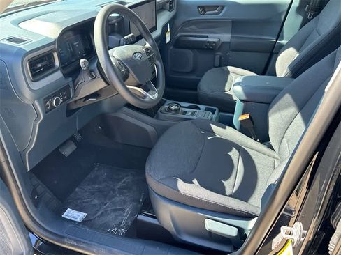 New 2025 Ford Maverick XL image 10