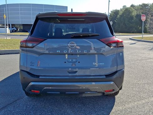 Used 2023 Nissan Rogue SL w/ SL Premium Package image 6