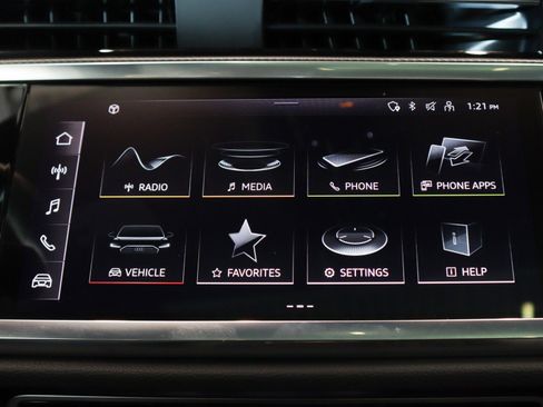 Used 2025 Audi Q3 2.0T Premium w/ Convenience Package image 26