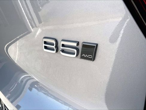 Certified 2023 Volvo XC40 B5 Core w/ Protection Package Premier image 41