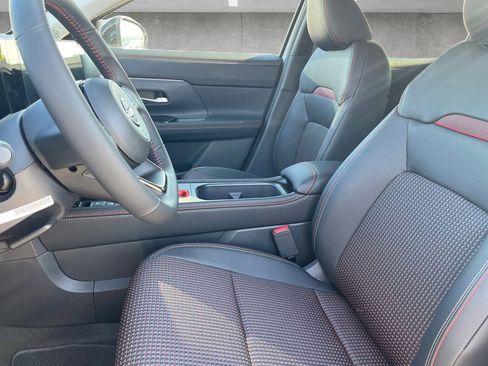 New 2026 Nissan Kicks SR w/ Cold Weather Package image 19