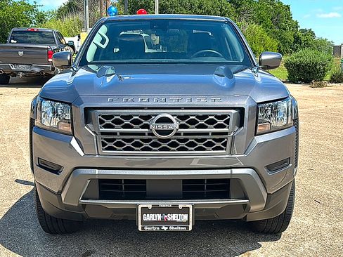 Used 2024 Nissan Frontier SV w/ Technology Package RWD image 11