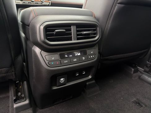 New 2026 Honda Pilot TrailSport image 38