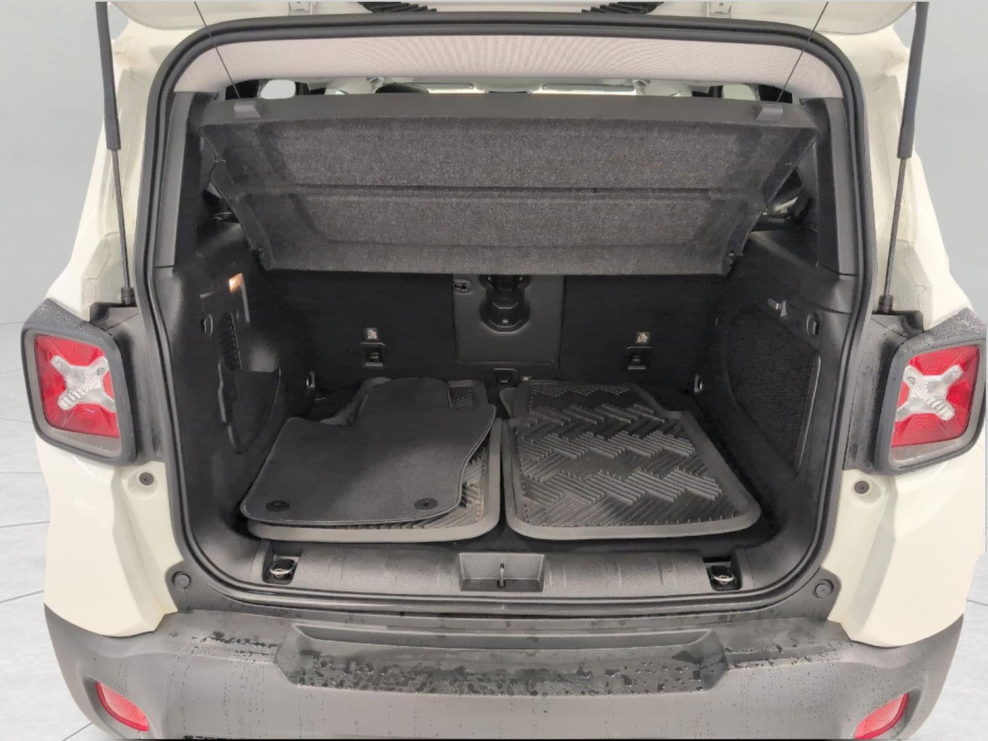 Used 2021 Jeep Renegade Limited w/ Sun & Sound Group AWD/4WD image 15