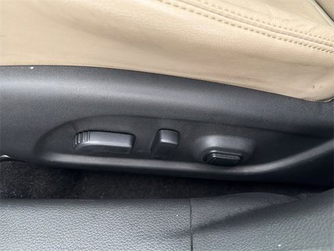 Used 2015 Nissan Altima 2.5 SL w/ Technology Package image 17