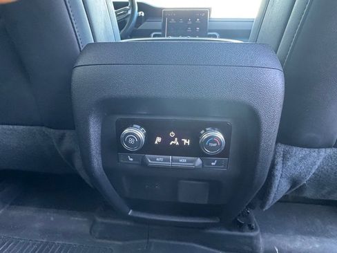 Used 2025 GMC Acadia Denali w/ Super Cruise Package image 13