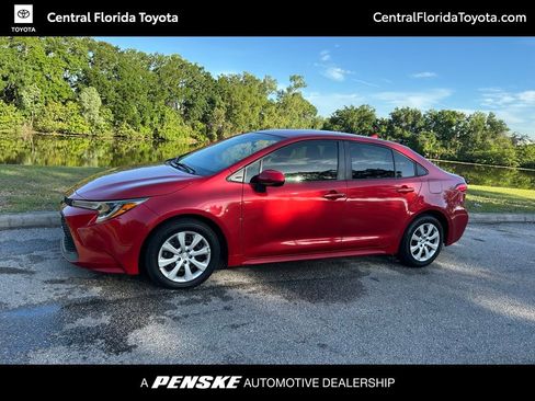 Used 2020 Toyota Corolla LE FWD image 1