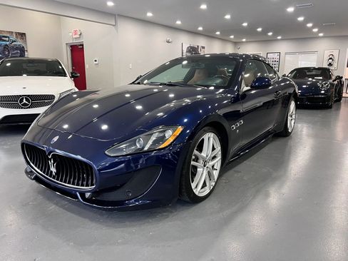 Used 2015 Maserati GranTurismo Sport RWD image 3