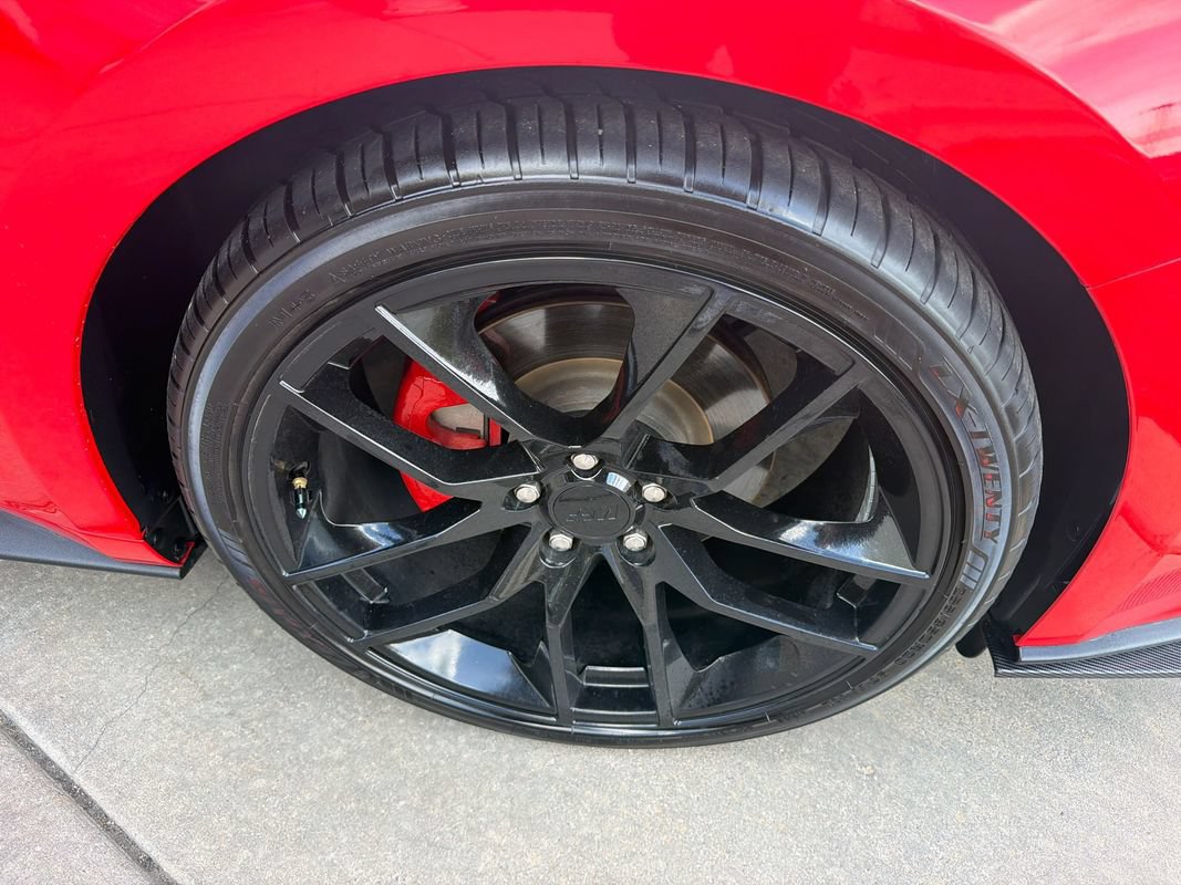 Used 2020 Ford Mustang Premium RWD image 12