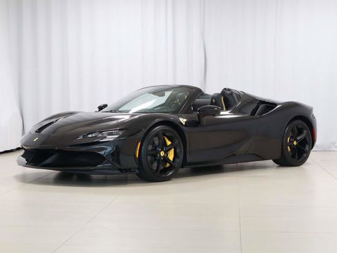 Certified 2025 Ferrari SF90 Spider AWD/4WD image 2