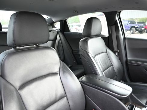 Used 2024 Chevrolet Malibu LT FWD image 28