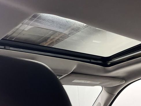 Used 2015 RAM 1500 Sport w/ Ceramic Blue Sport Package image 19