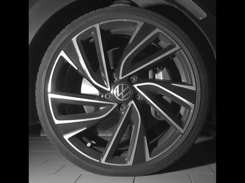 Used 2022 Volkswagen GTI Autobahn FWD image 11