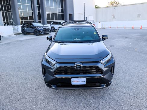 Used 2025 Toyota RAV4 XSE AWD/4WD image 4