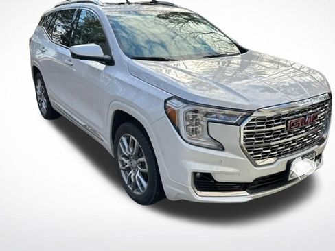 Certified 2023 GMC Terrain Denali w/ Denali Premium Package AWD/4WD image 31