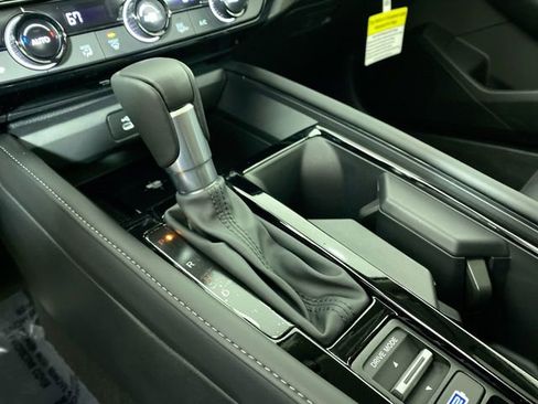 Used 2025 Honda Accord Touring image 17