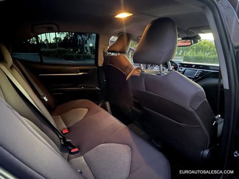 Used 2019 Toyota Camry LE image 26