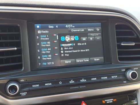 Used 2020 Hyundai Elantra SEL FWD image 18