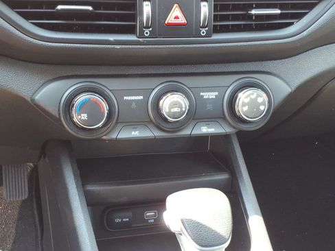 Used 2023 Kia Forte LXS w/ LXS Technology Package FWD image 15
