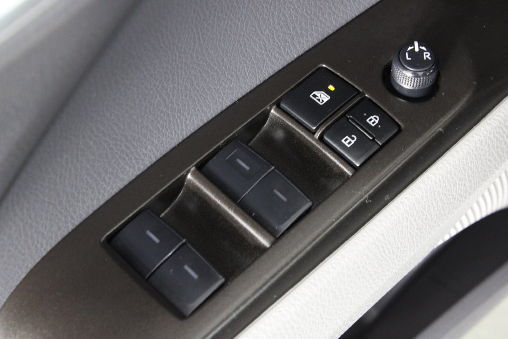 Used 2024 Toyota Camry SE w/ Convenience Package FWD image 23