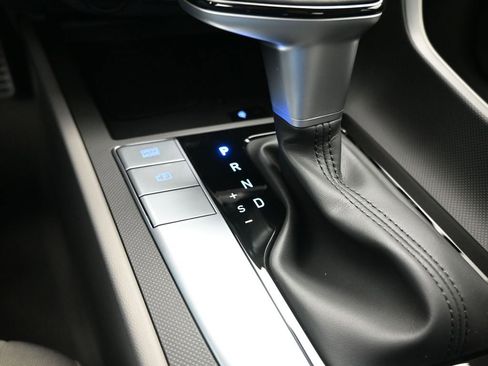 Used 2025 Hyundai Elantra Sport FWD image 22