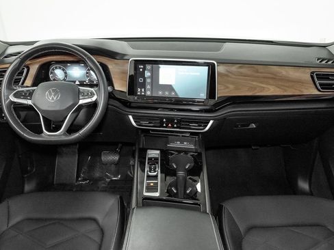 Used 2024 Volkswagen Atlas SE FWD image 28