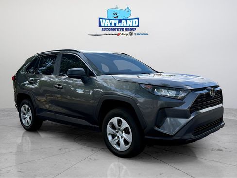 Used 2020 Toyota RAV4 LE FWD image 33