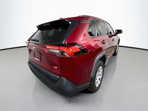 Used 2021 Toyota RAV4 LE FWD image 4