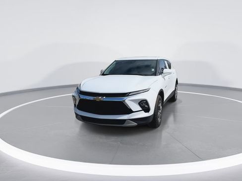Used 2023 Chevrolet Blazer LT FWD image 4