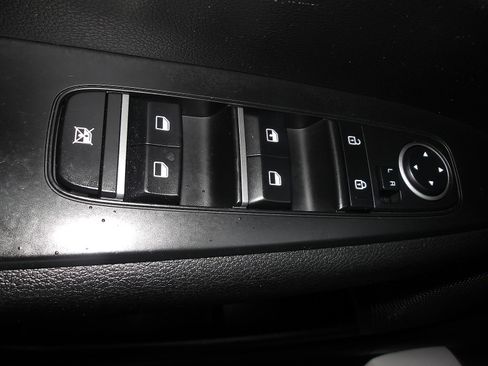 Used 2023 Kia Forte LXS w/ LXS Technology Package image 7