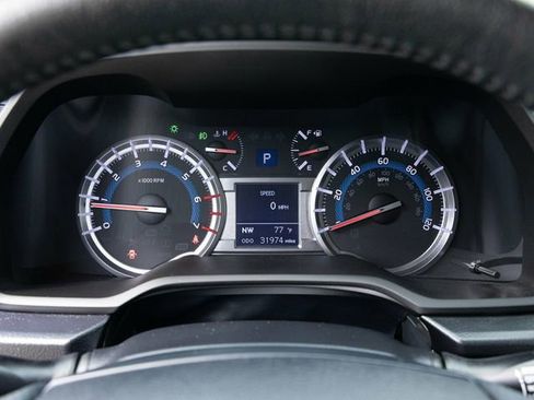 Used 2018 Toyota 4Runner TRD Off-Road Premium image 28