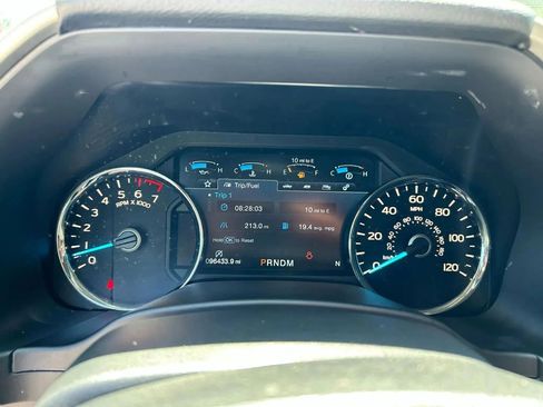 Used 2018 Ford F150 Lariat RWD image 18