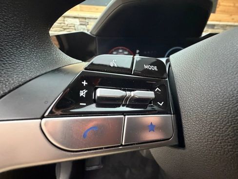 Certified 2024 Hyundai Elantra SEL image 22