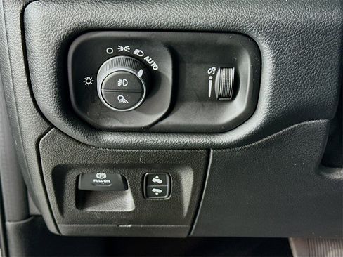 Used 2021 RAM 1500 Big Horn image 11